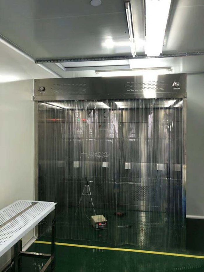 負(fù)壓稱量罩與層流潔凈采樣車在醫(yī)療潔凈室中的操作規(guī)范